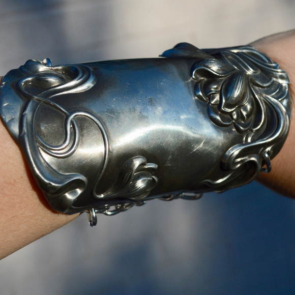 Antique Obsessions Jewelry - Antique Silver Gladiator Warrior Cuff Bracelet